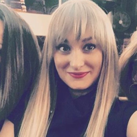 Meet your Posher, Amy - Picture 4 of 4